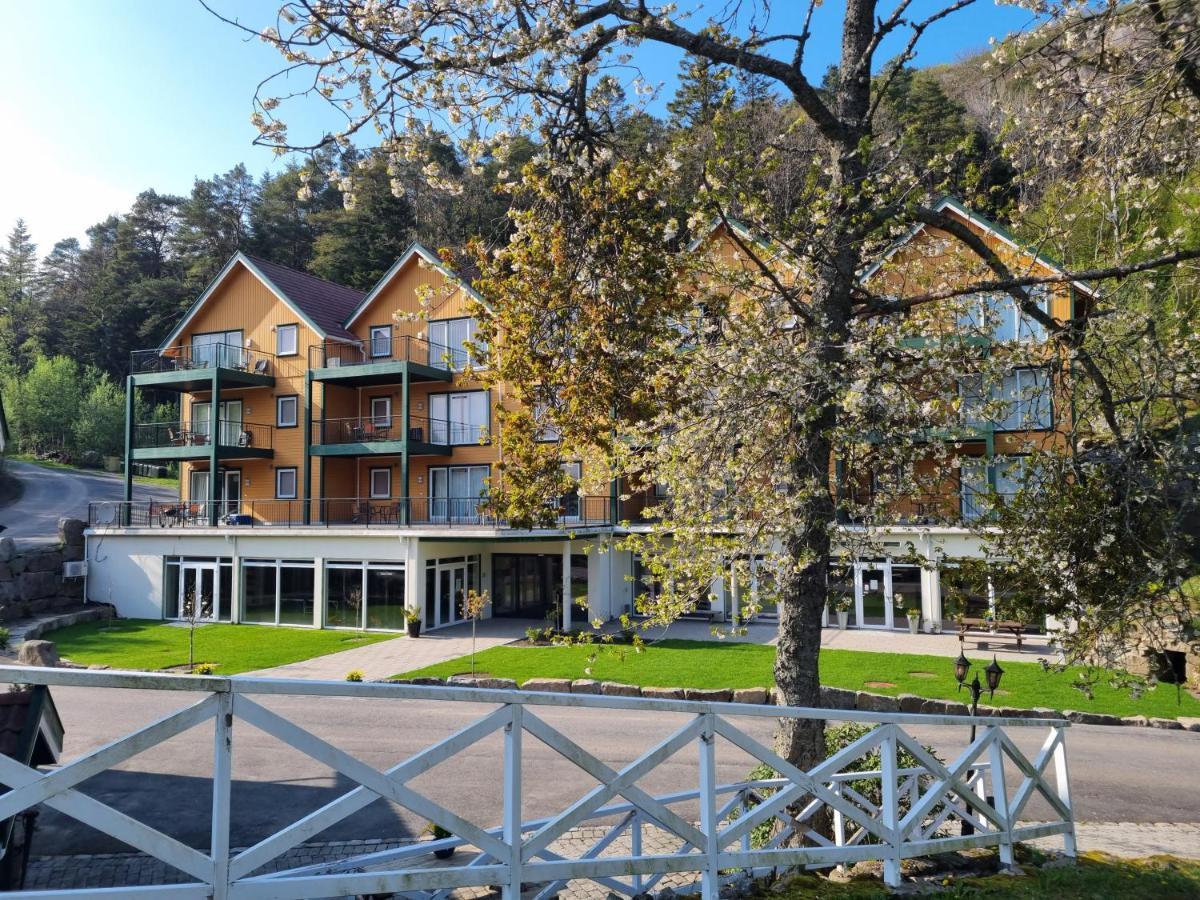 Hausvikstranda Lyngdal Esterno foto